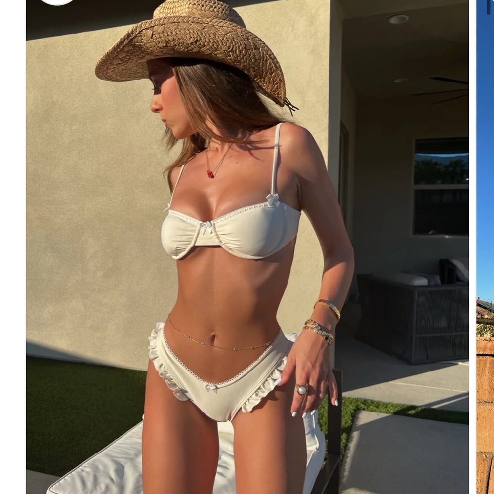 Strawberry Milk Mob Cream Ruffle Bikini Top